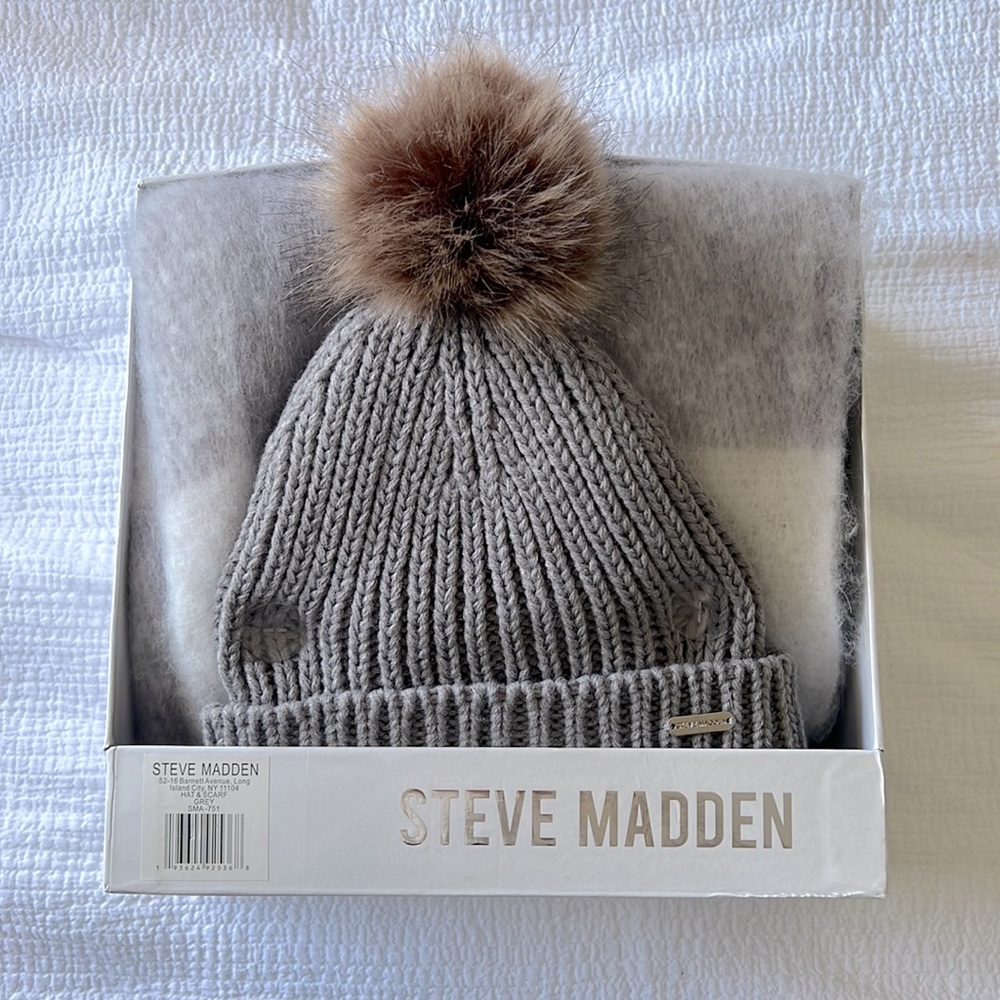 Steve Madden Hat and Scarf Set